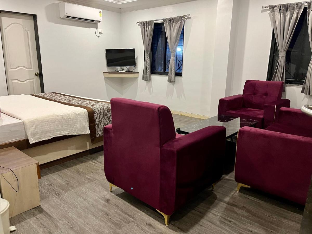 Hotel Jeet Paradise Phaltan Extérieur photo